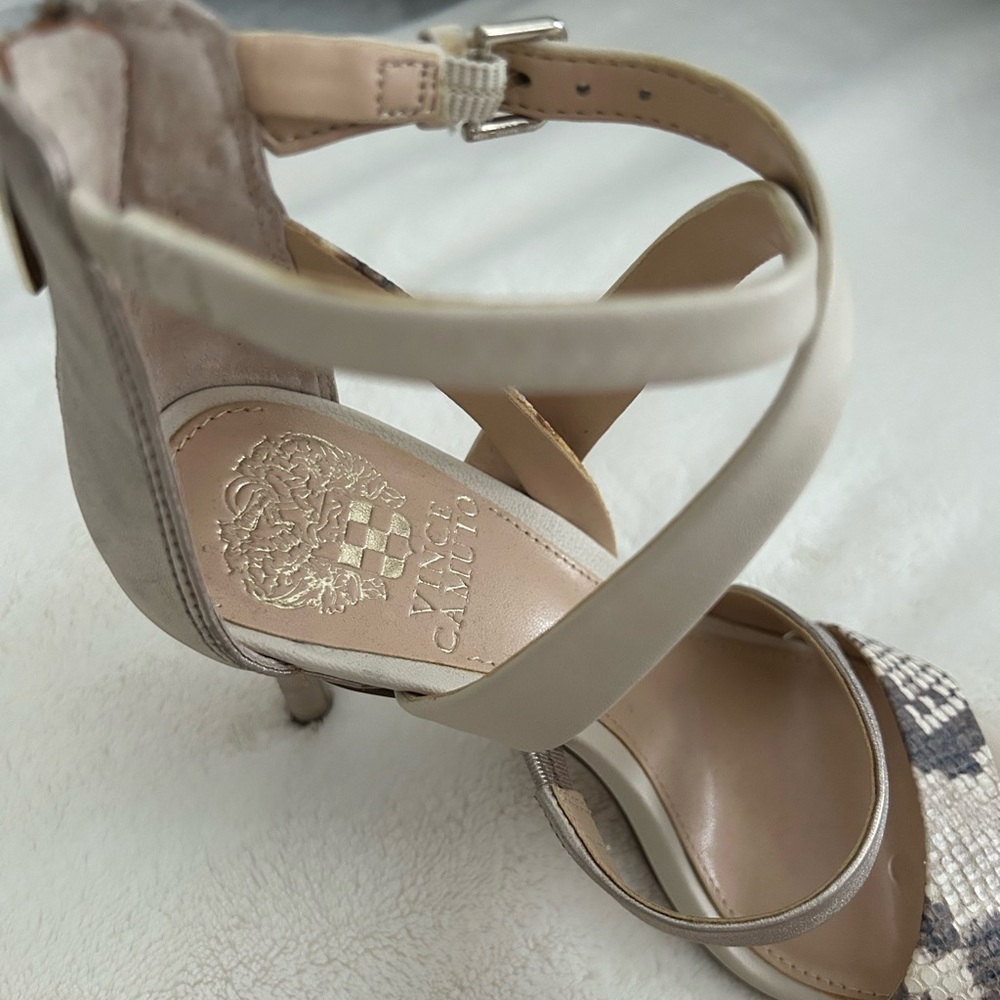 Women’s heel snake print 6 1/2 size